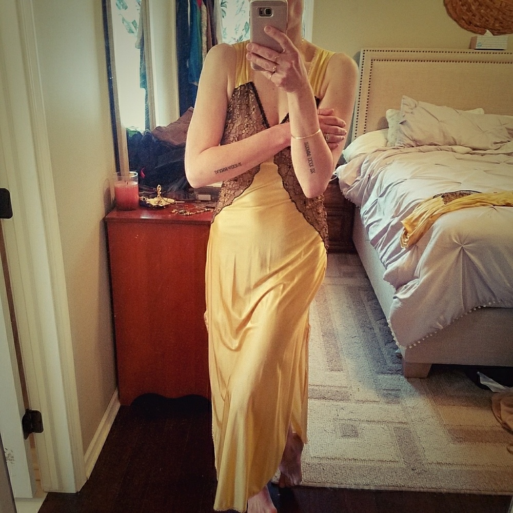 UNIQUE vintage kayser nightgown WITH dolman robe
